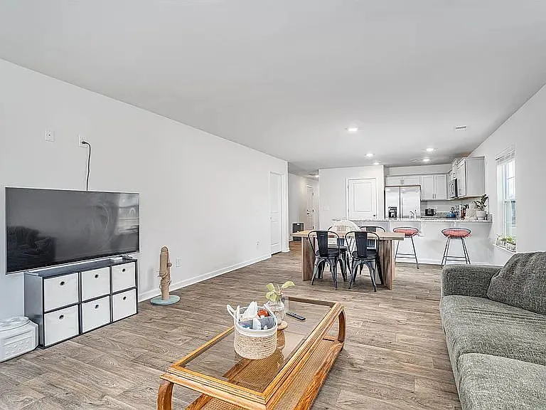 1843 Wildhorse Dr — Photo 14