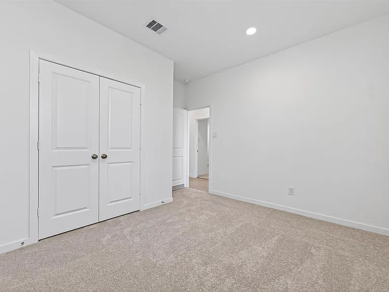 27435 Sunterra Village Dr — Photo 18