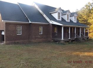 19601 Eanes Rd, South Chesterfield, VA 23803