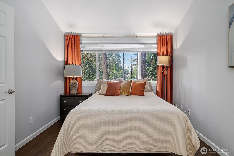 3rd image of 9165 45th Avenue SW #6