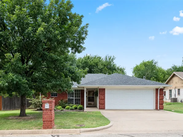 320 Cherry St, Weatherford, TX 76086