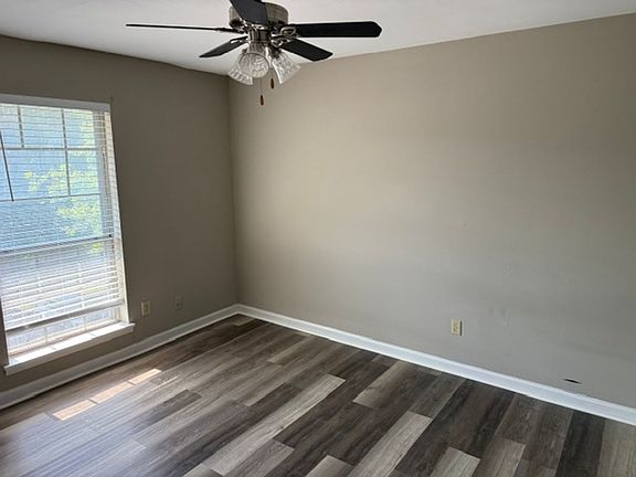 2nd image of 900 Mountain Creek Rd APT G96