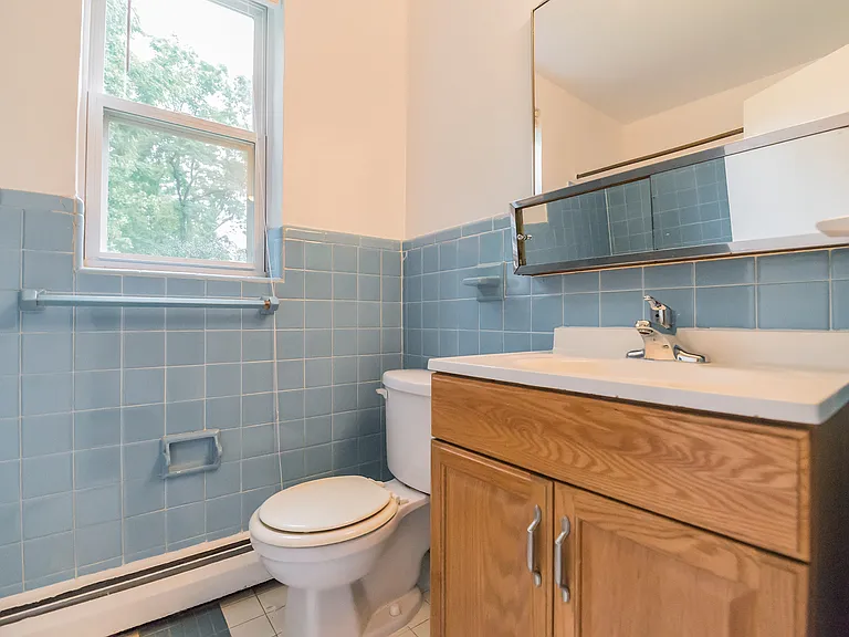 Fox Chase Park Apartments — Photo 5