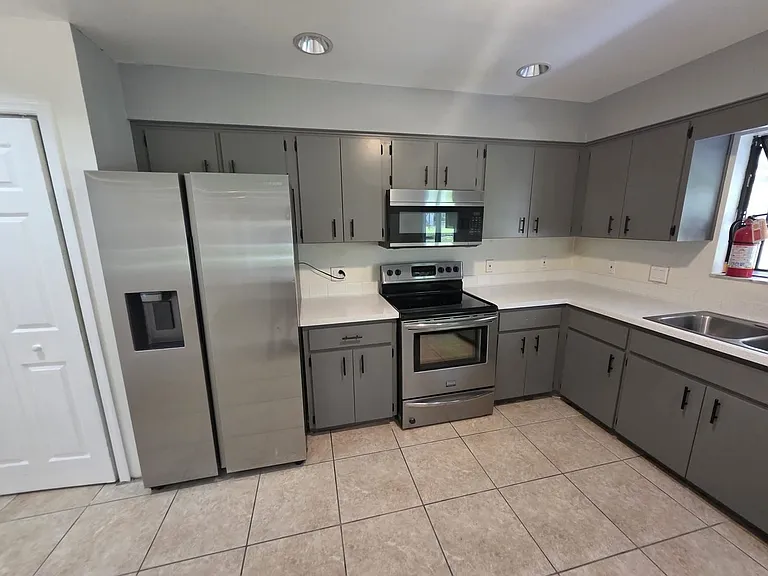 619 Knowles Rd — Photo 8