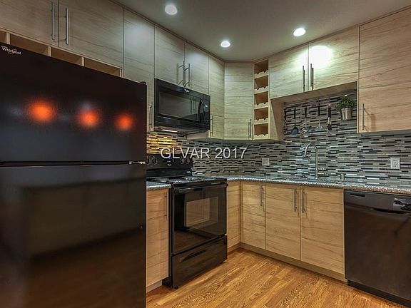 4th image of 721 Rock Springs Dr APT 201