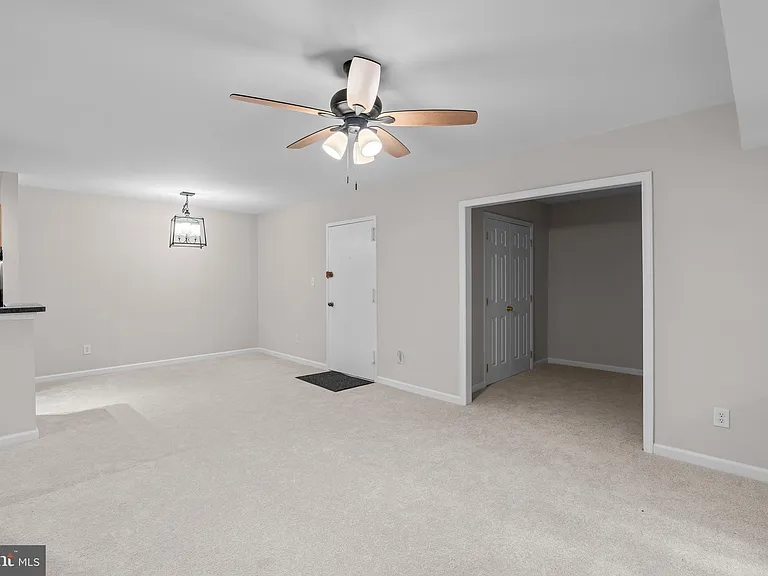 8110 Colony Point Rd #H — Photo 14
