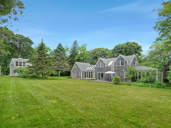 174 Middle Rd, Chilmark, MA 02535