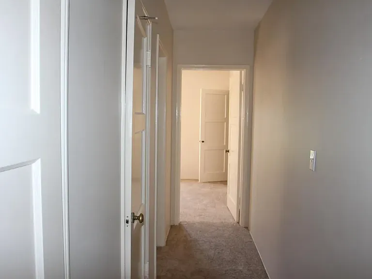 620 E Carson St #C — Photo 7