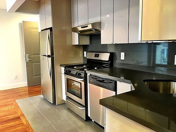 3rd image of 2535 38th St APT 2F