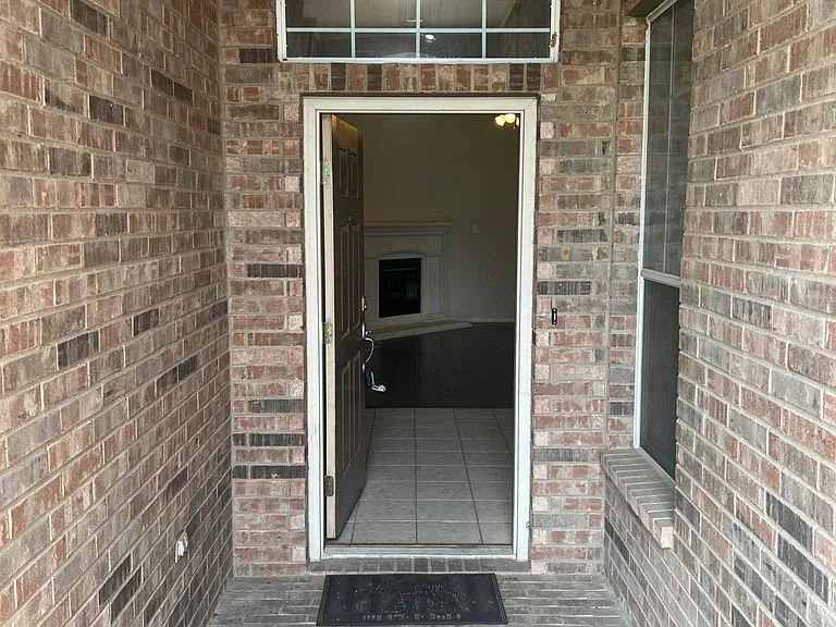 6101 Melanie Dr — Photo 15