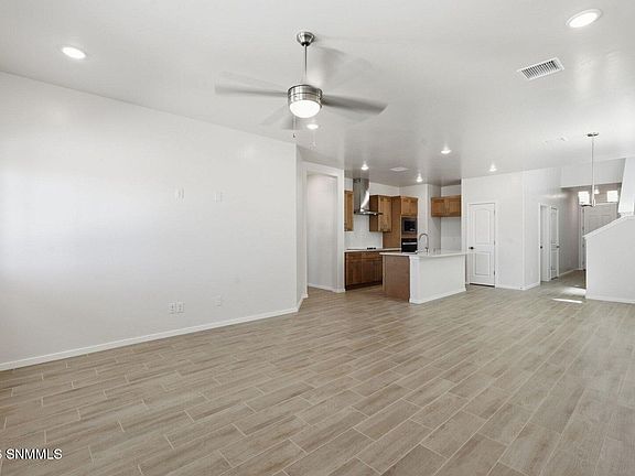 4th image of 6504 Pelican Ct