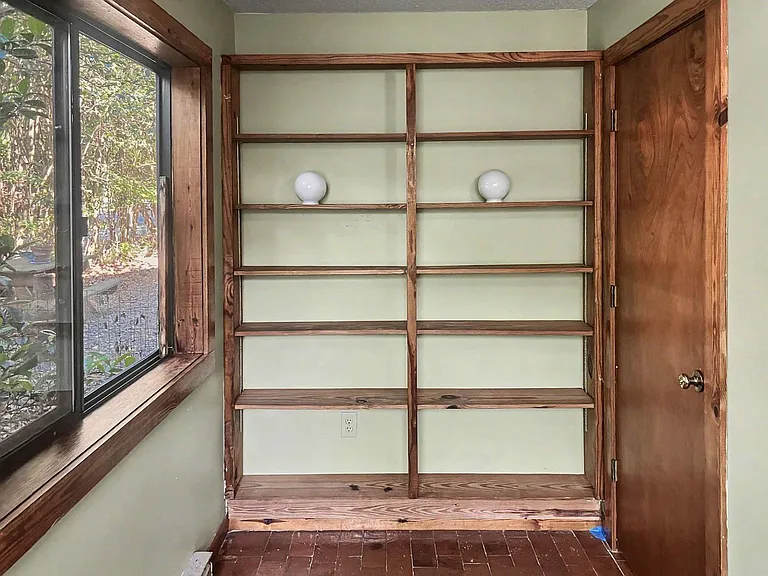 106 Pleasant Dr — Photo 8