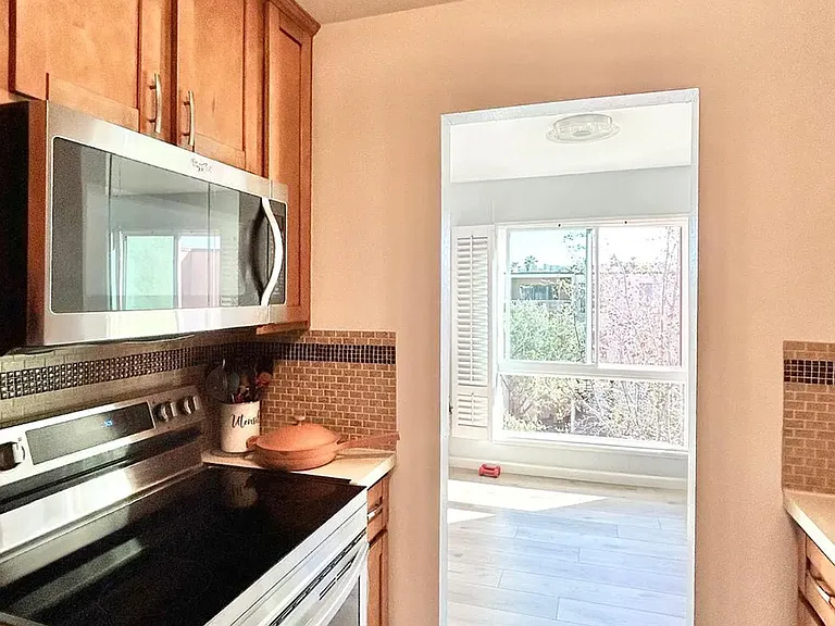 450 N Civic Dr #503 — Photo 7