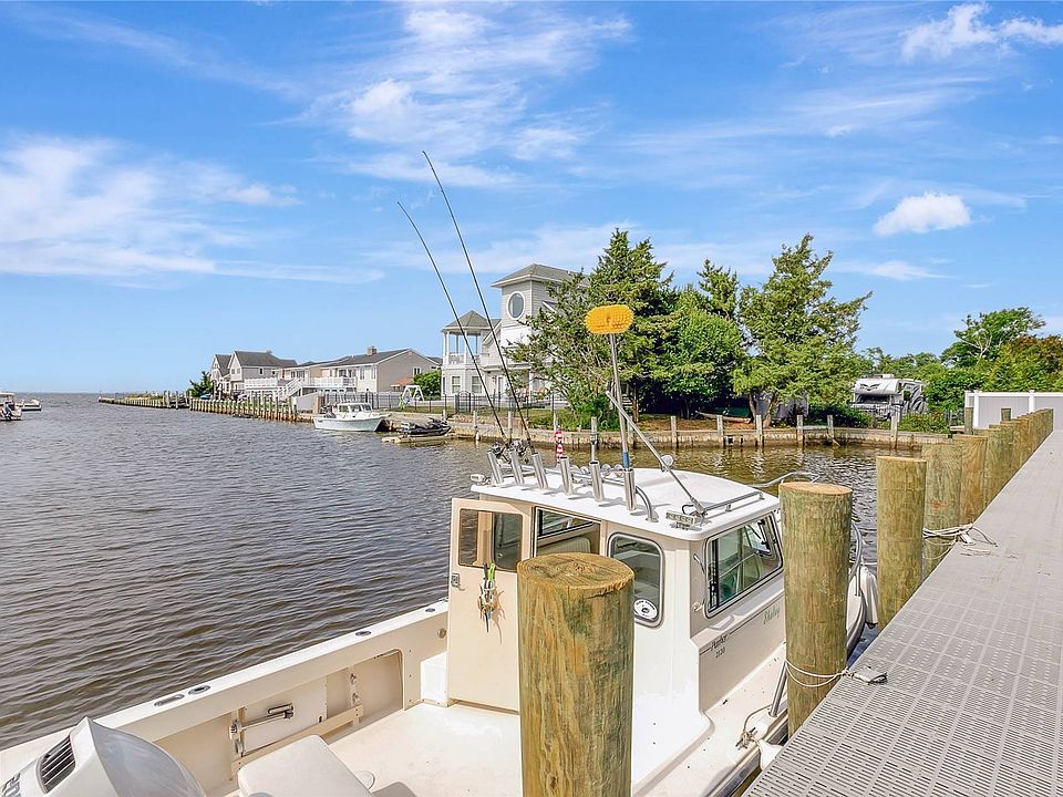 18 Matilda Court, Bayport, NY 11705 MLS 3491905 Zillow