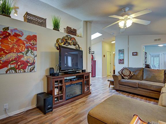 3rd image of 5101 NE 121st Ave Unit 157