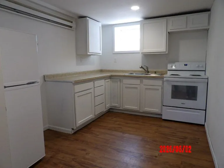 616 W B St #2 — Photo 2