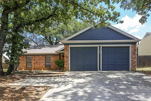 1702 Acorn Dr Photo 1