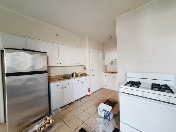 69 W 53rd St, Bayonne, NJ