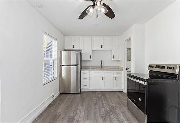 3rd image of 2412 E Monroe St APT 7