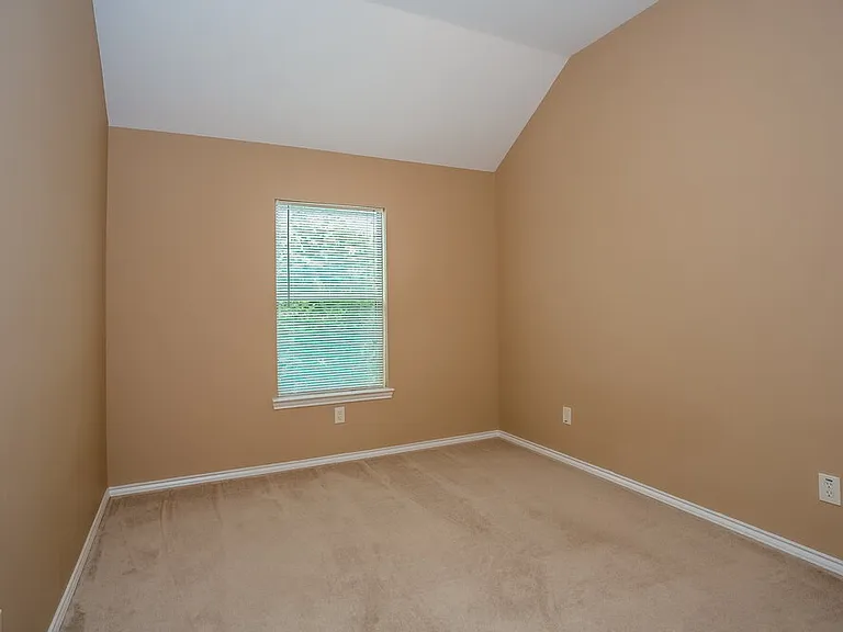 16531 Strathmore Manor Ln — Photo 8