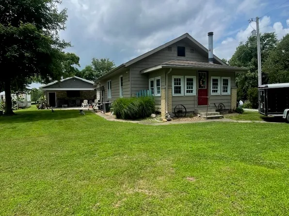 868 S County Road 900 E, Velpen, IN 47590