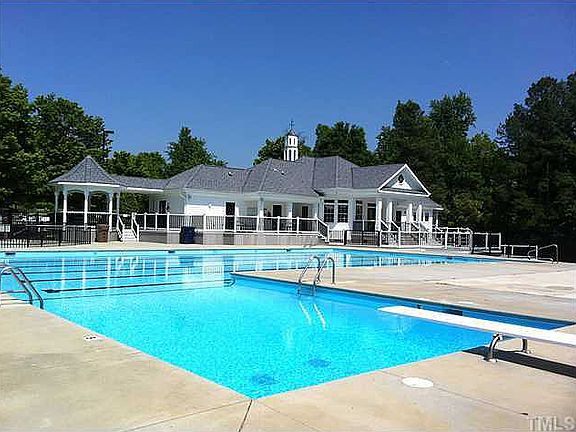 Hoa pool and clubhouse 