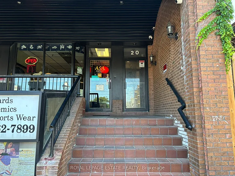 20 Jane St #A — Photo 3