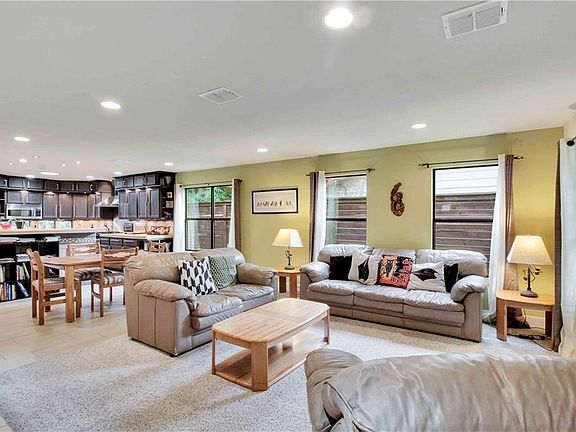 5th image of 3002 Garden Villa Ln