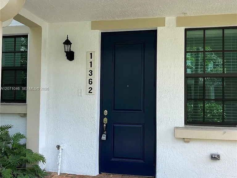 11362 SW 15th St — Photo 2