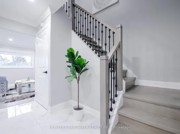 50 Silverbell Grv #4, Toronto, ON M1B 2L7