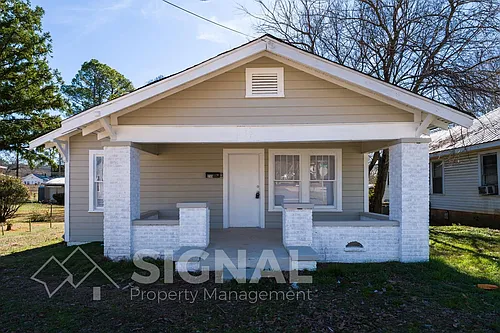 235 Center St Photo 1