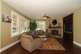 4th image of 4011 Royal Summit Cir