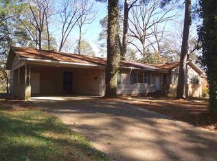 2008 Wisteria Dr, Jackson, MS 39204