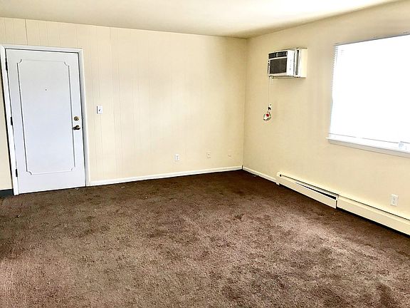 4th image of 4223 Chamberlain Dr #7