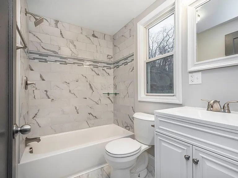 1330 Oakridge St — Photo 28