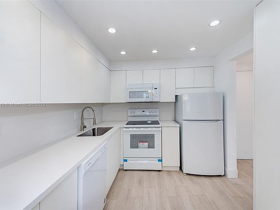 5th image of 251 Galen Dr APT 308E