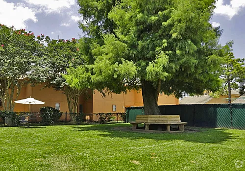 A Private Apt & Townhouse Community Photo 1