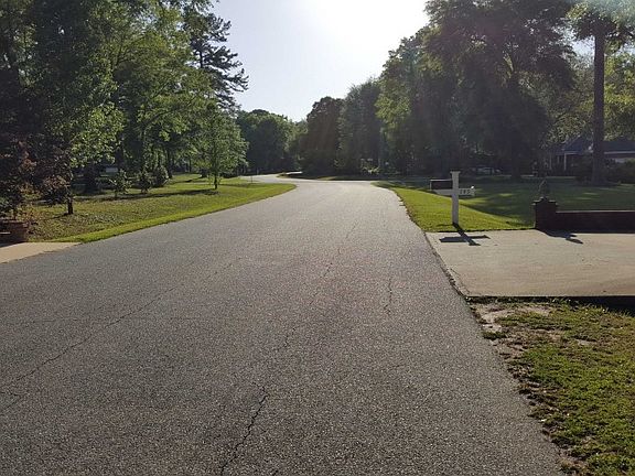4th image of 145 White Horse Dr