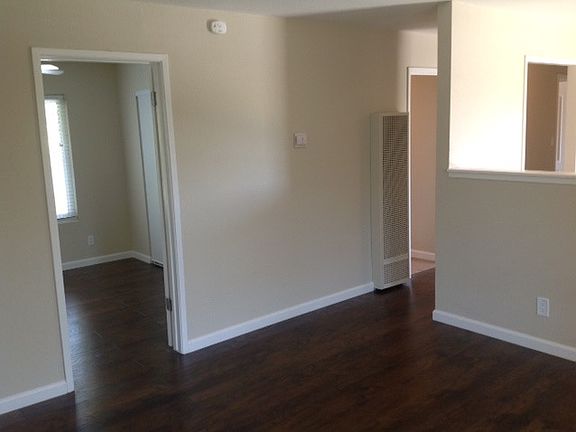 5th image of 908 Dainty Ave APT 12