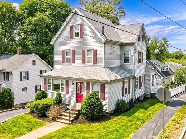 252 Beech Ave, Melrose, MA 02176