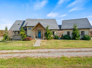 8520 N Nature Ln, Columbia, MO 65202