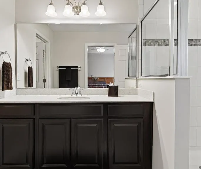 381 Richmond Dr — Photo 20