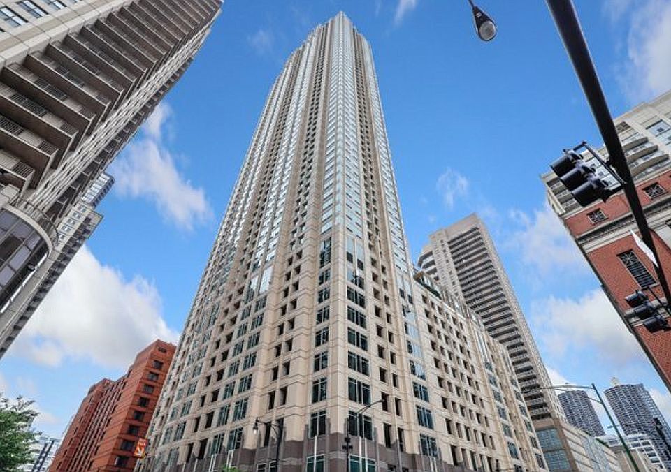 1st image of 33 W Ontario St #41E