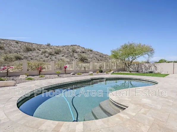 1531 E Silverwood Dr, Phoenix, AZ 85048