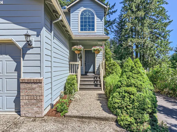 12095 SW Sweeney Pl, Tigard, OR 97223