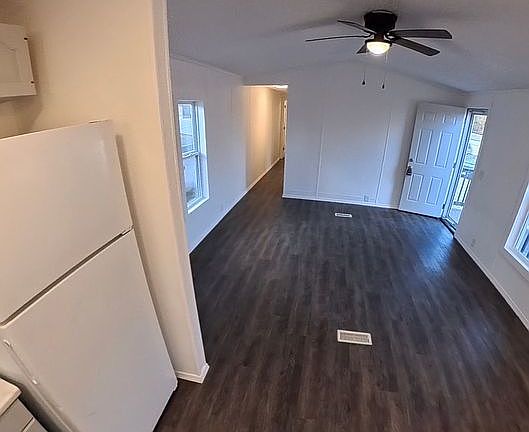 2nd image of 22 Meadowlark Ln