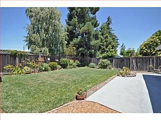 1st image of 827 9th Ave