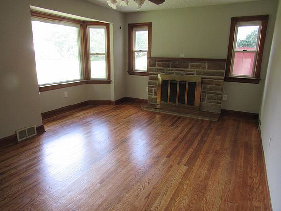 4th image of 588 Maringo Ave