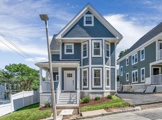 15 Holborn St, Dorchester, MA 02121