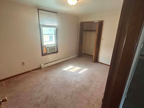 4th image of 2002 53rd St #1